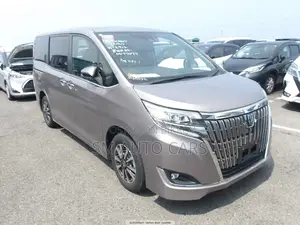 টয়োটা এস্কয়ার হাইব্রিড জিআই ব্রাউন ২০২০