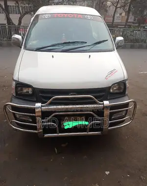 Toyota Noah 2001