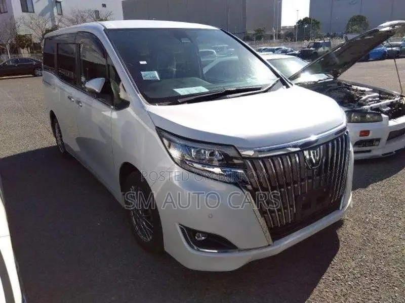 Toyota Esquire Petrol Gi Pearl 2021