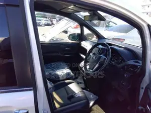 Toyota Esquire Petrol Gi Pearl 2021