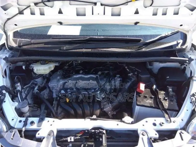 Toyota Esquire Petrol Gi Pearl 2021