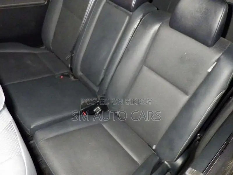 Toyota Esquire Petrol Gi Pearl 2021