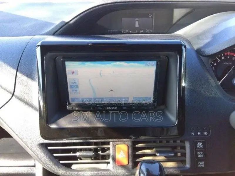 Toyota Esquire Petrol Gi Pearl 2021