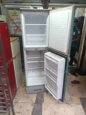 Running 213-liter Walton fridge for sale. 1-month compressor warranty.