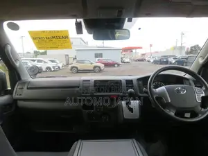 Toyota Hiace DX GL 2020
