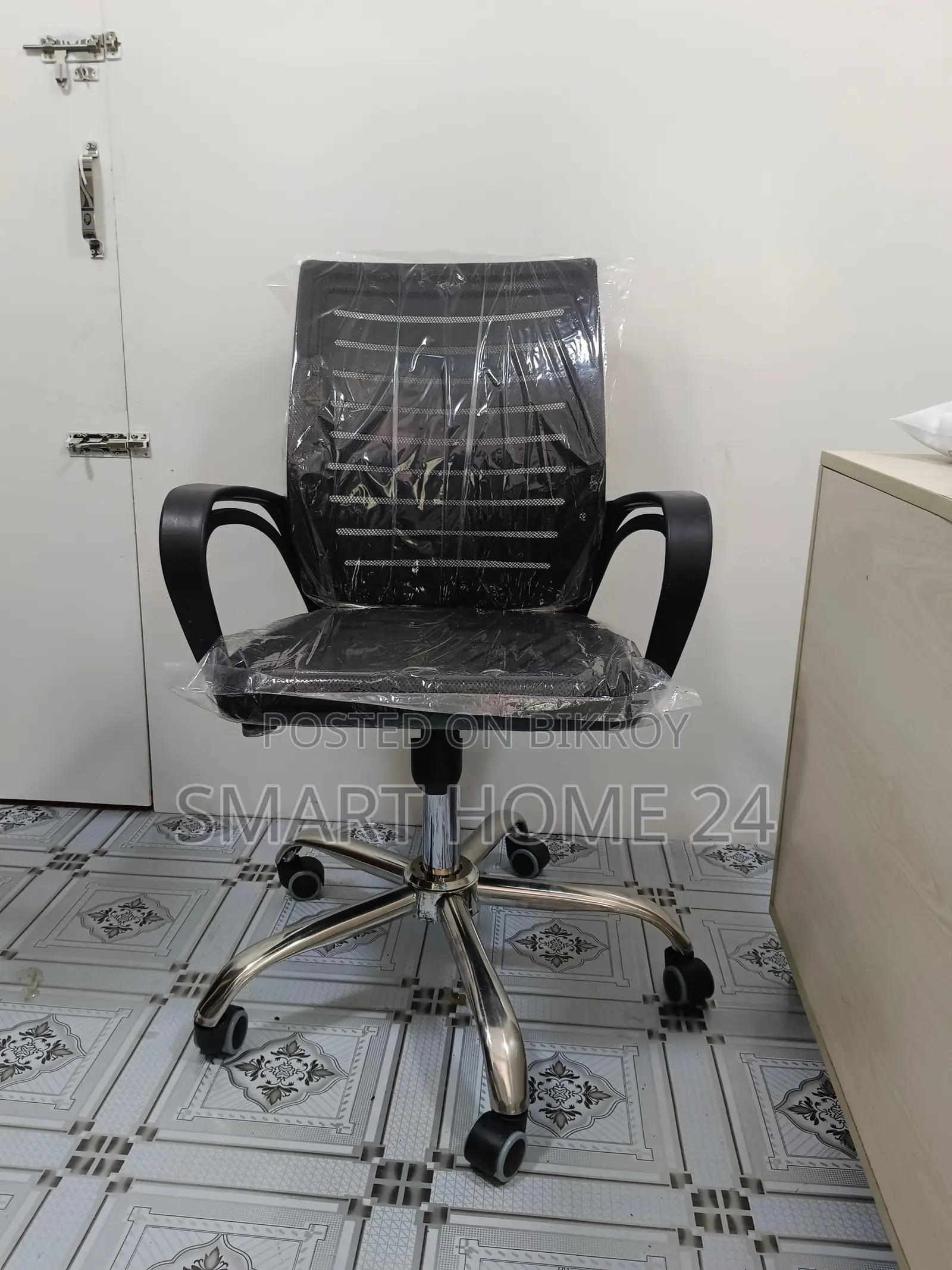 Premium Breathable Mesh Chair – Stylish Design & Comfortable Experience