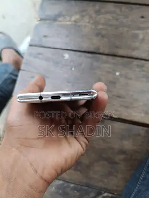 SHARP Aquos zero 6 . (Used)
