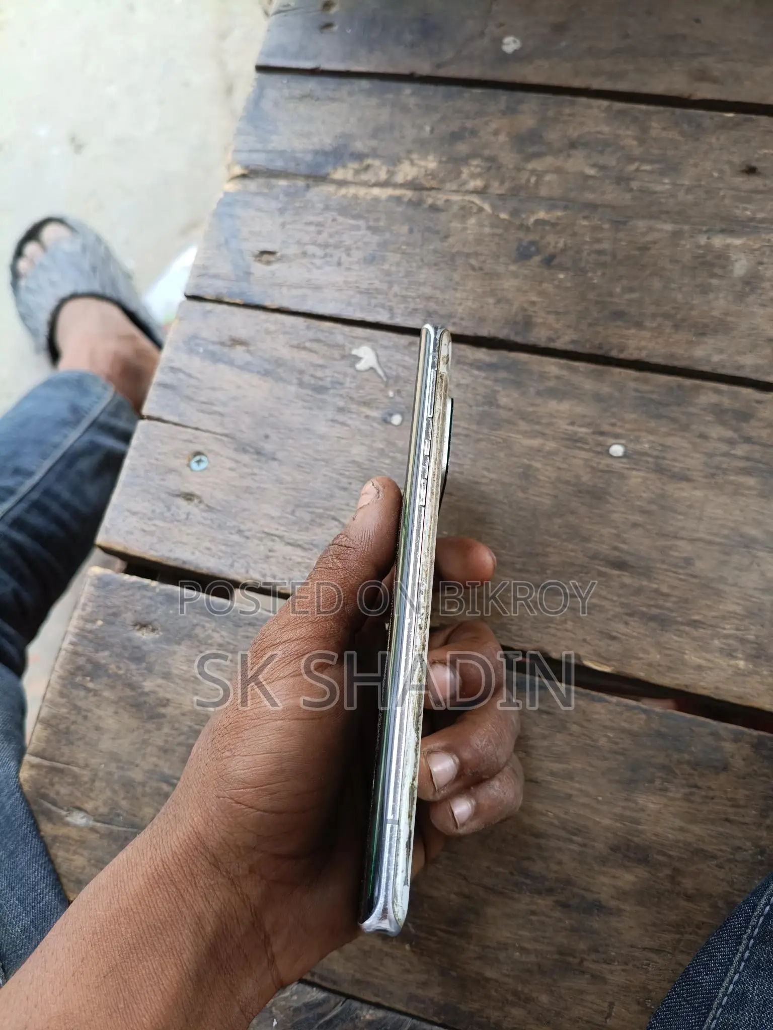 SHARP Aquos zero 6 . (Used)