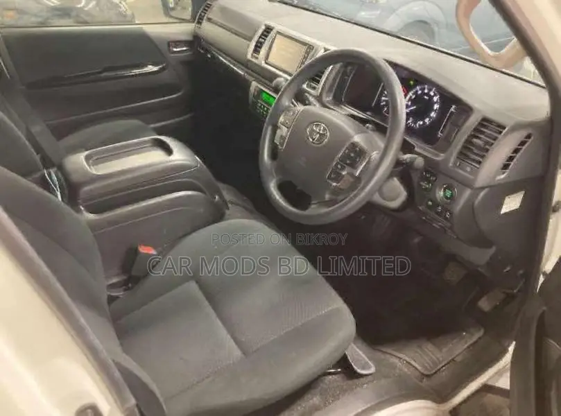 Toyota Hiace Super GL 2020