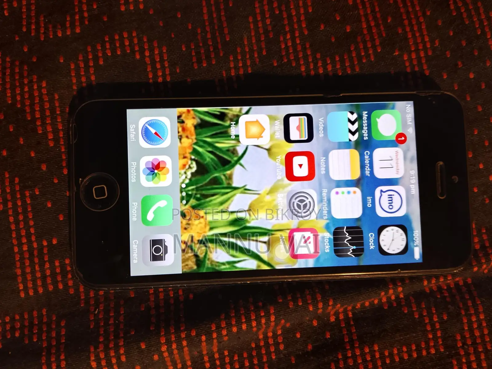 Apple iPhone 5 . (Used)