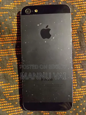 Apple iPhone 5 . (Used)