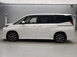 Toyota Noah Hybrid SZ Pearl New 2023