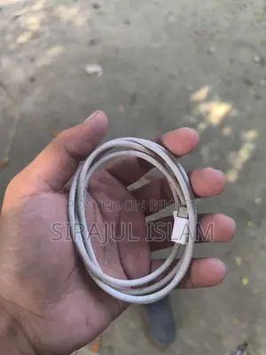 অরিজিনাল iPhone 16 Max এর USB-C ক্যাবল