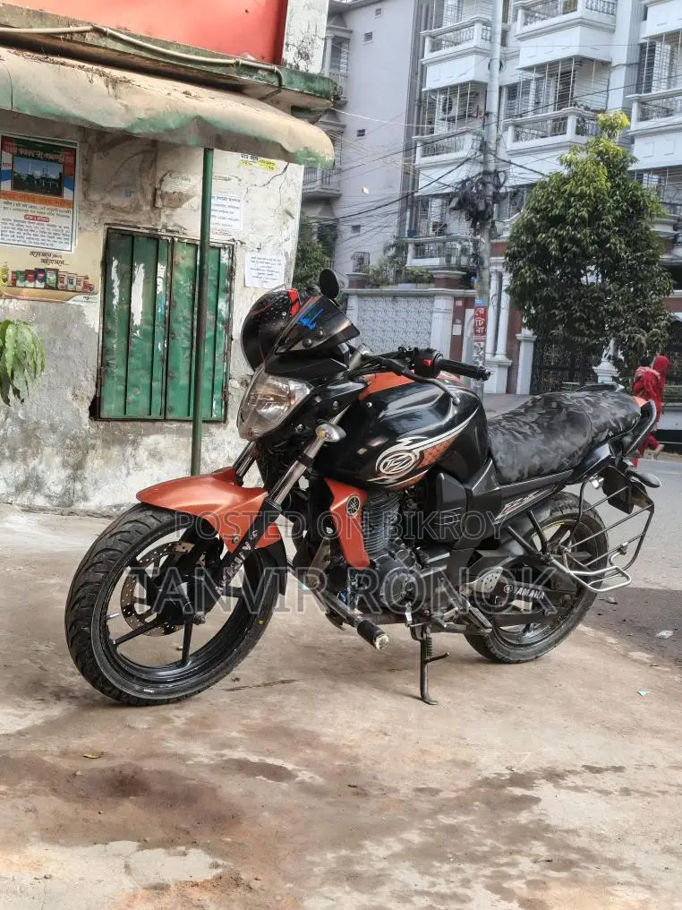 Yamaha FZ . 2015