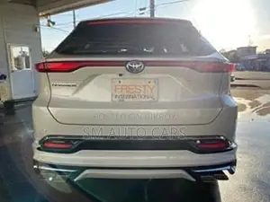 Toyota Harrier Non Hybrid Z Pearl 2020