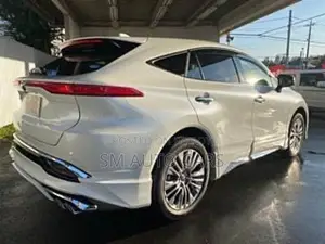Toyota Harrier Non Hybrid Z Pearl 2020