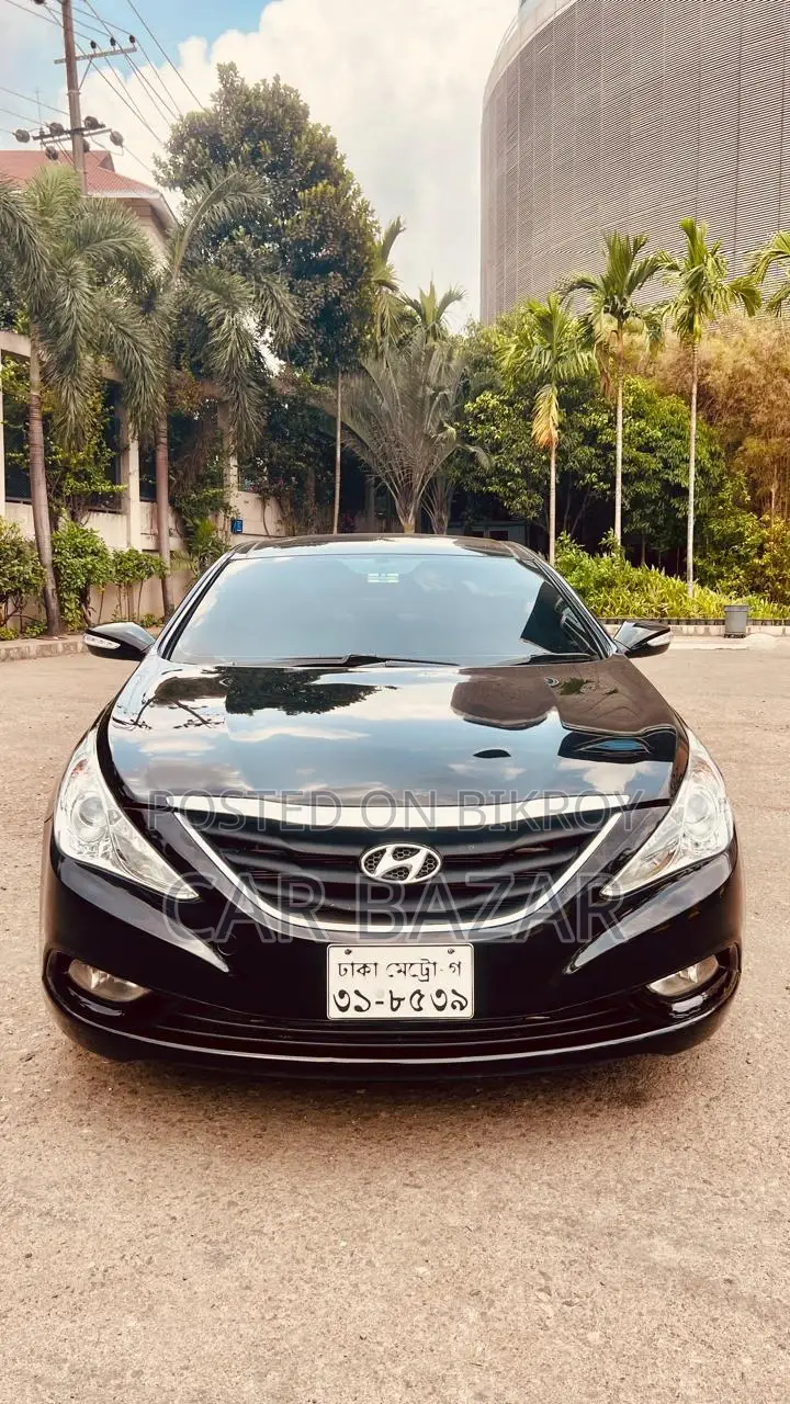 Hyundai Sonata লাক্সারি সেডান সানরুফ ২০১১