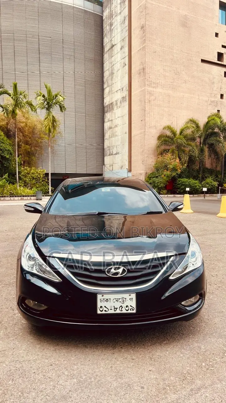 Hyundai Sonata লাক্সারি সেডান সানরুফ ২০১১