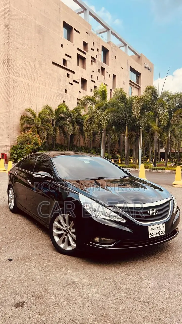 Hyundai Sonata লাক্সারি সেডান সানরুফ ২০১১
