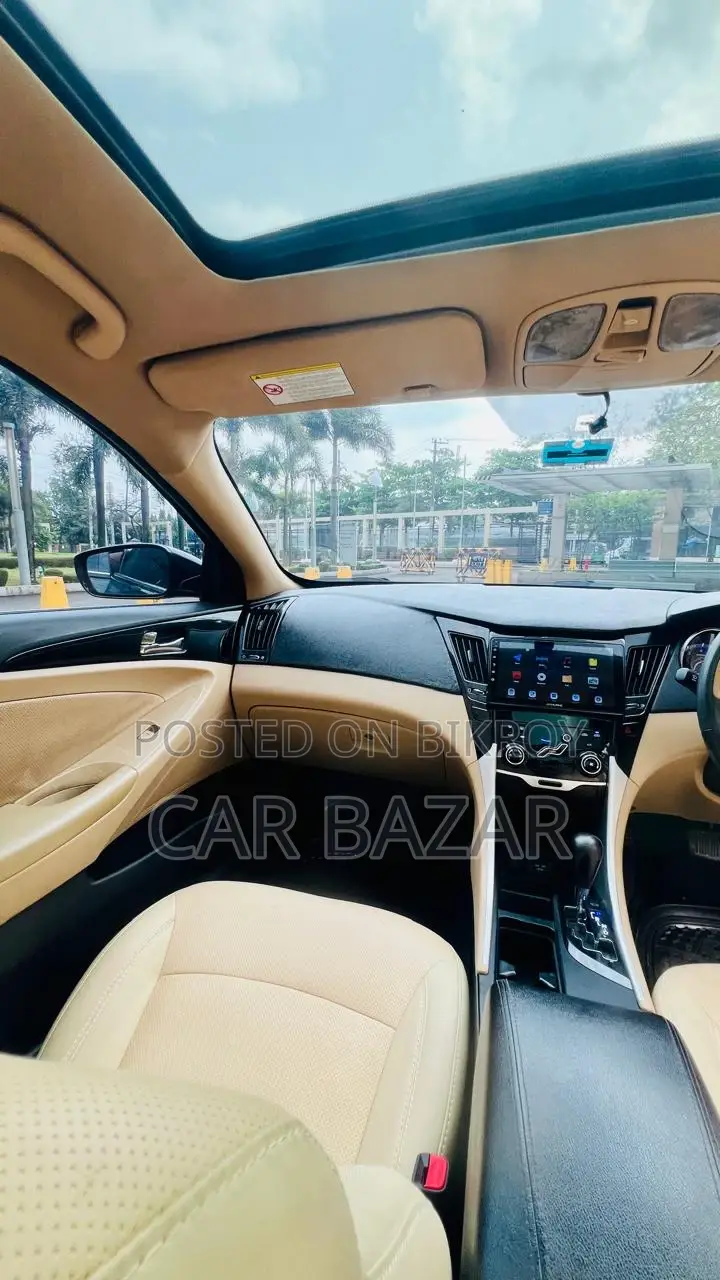 Hyundai Sonata লাক্সারি সেডান সানরুফ ২০১১