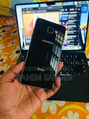 Samsung Galaxy A7 . (Used)
