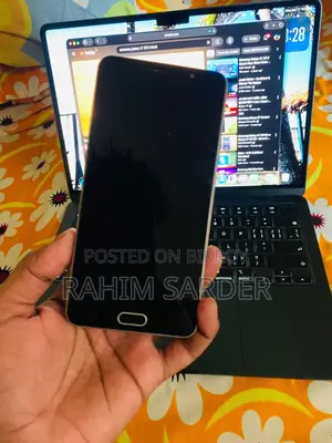 Samsung Galaxy A7 . (Used)