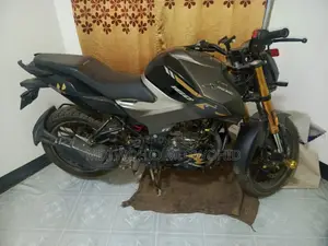 Hero Xtreme 160R 2025 Black