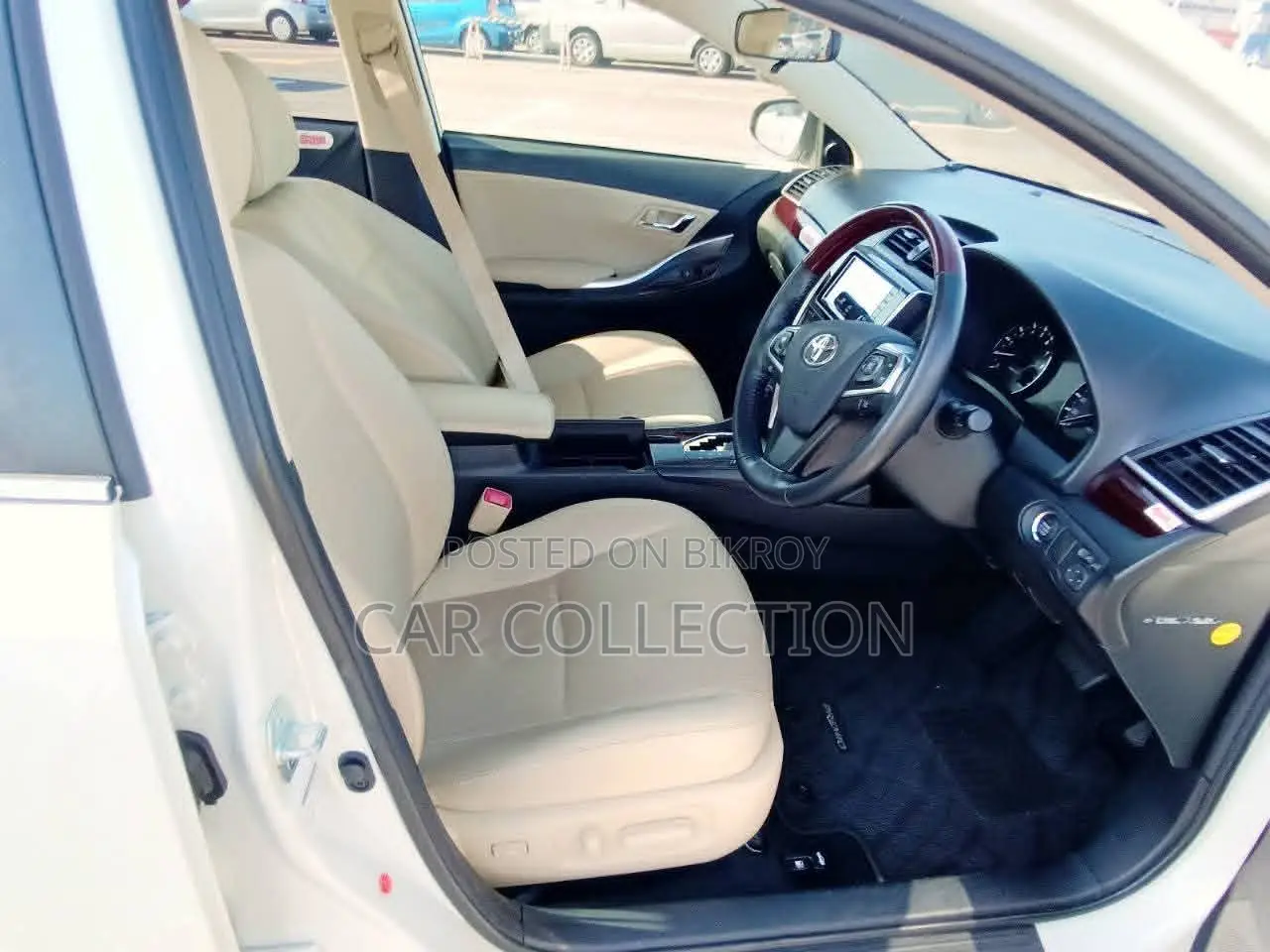Toyota Premio F-ex 2020