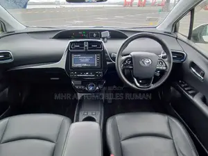 Toyota Prius S TOURING Selection 2020