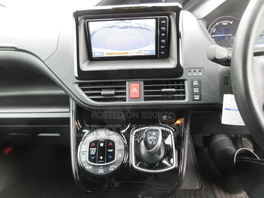 Toyota Noah G 2021