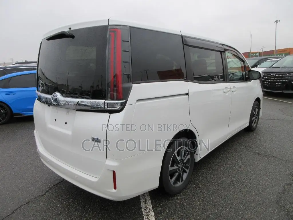 Toyota Noah G 2021