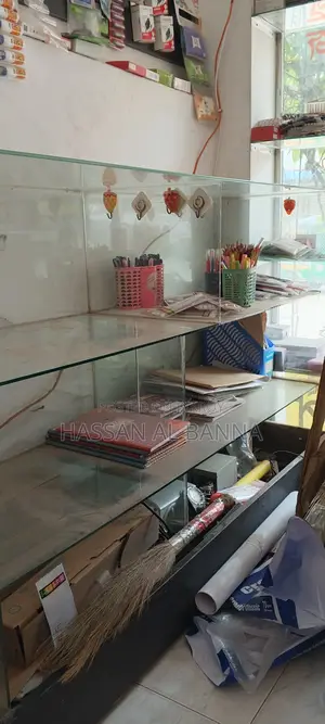 কাঁচের ডিসপ্লে রেক বিক্রয় হবে