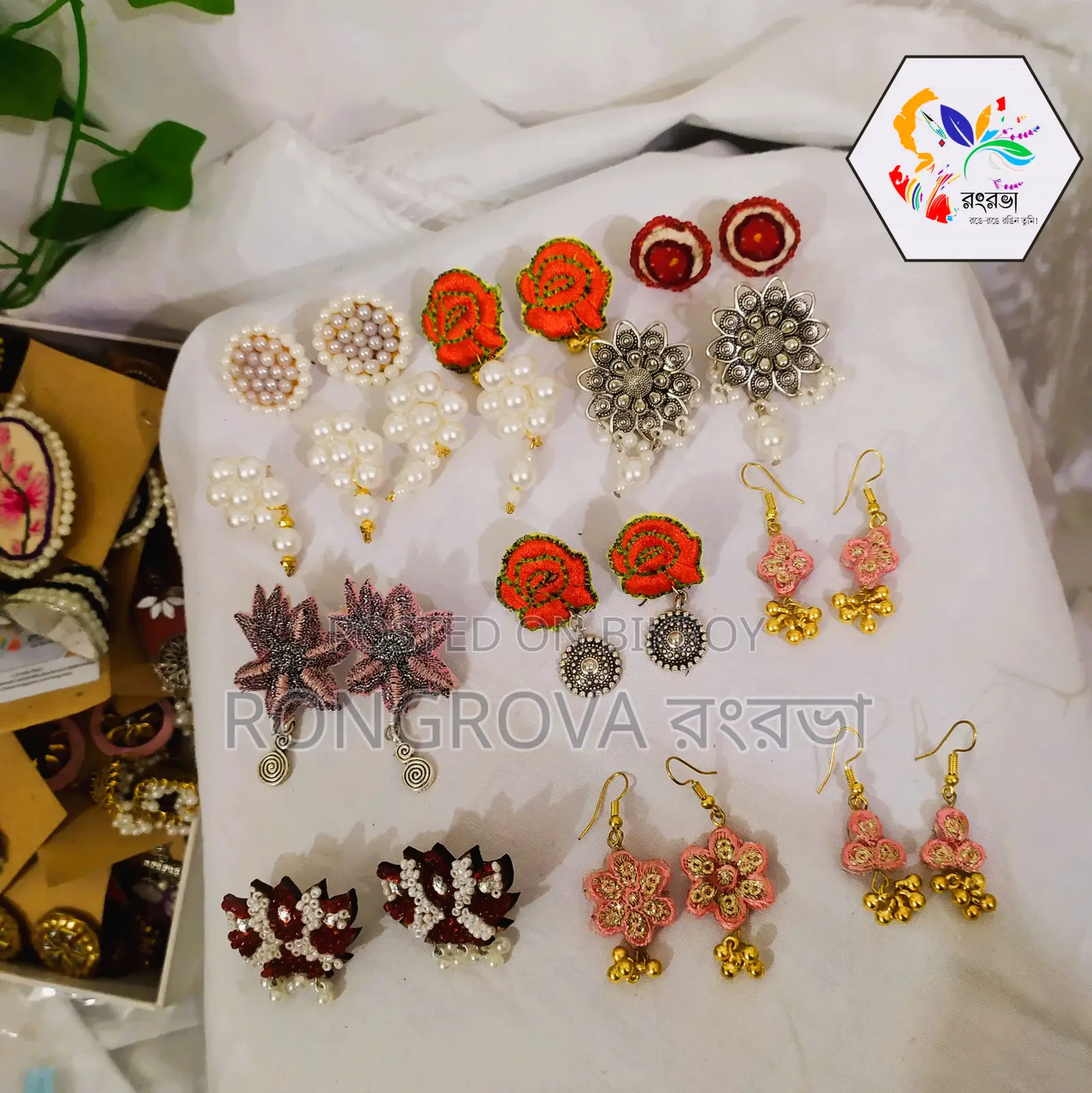 হ্যান্ডমেইড কানের দুল