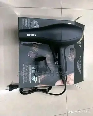 Model Hair Dryer