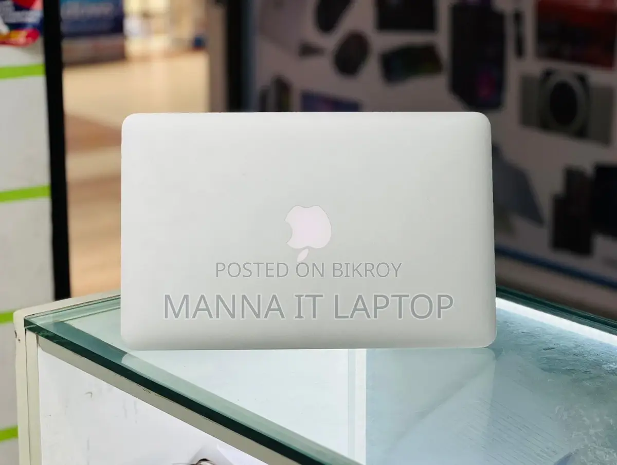 MacBook Air Ultra Slim 4GB RAM 64GB SSD 🔥