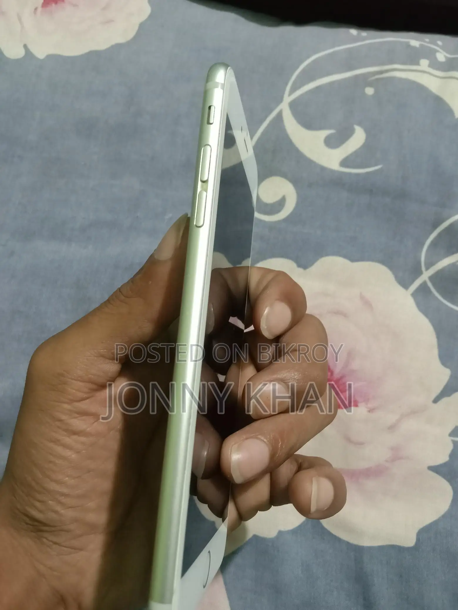 Apple iPhone 6S .. (Used)