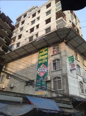 ঢাকার রামপুরায় ১১০০ স্কয়ার ফিট এর একটি ফ্ল্যাট বিক্রি হবে