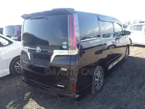 Toyota Esquire Hybrid Gi Blackish 2020
