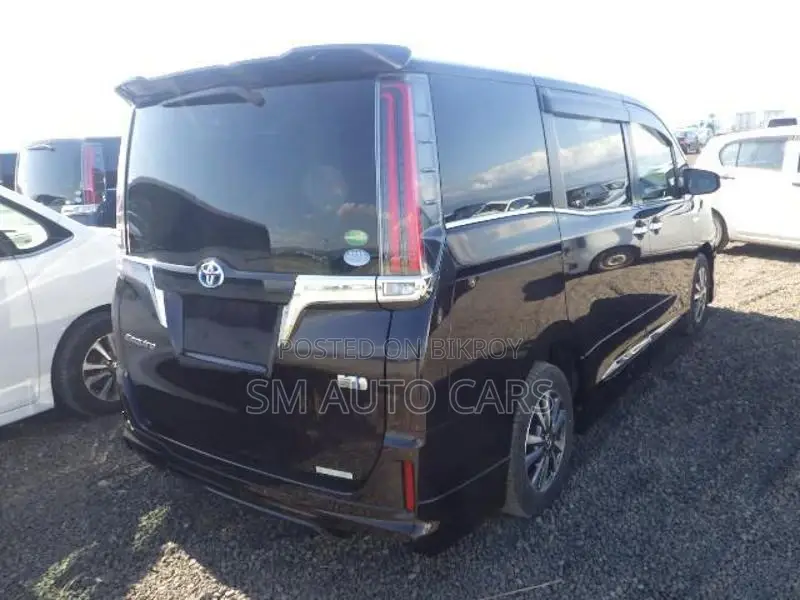 Toyota Esquire Hybrid Gi Blackish 2020
