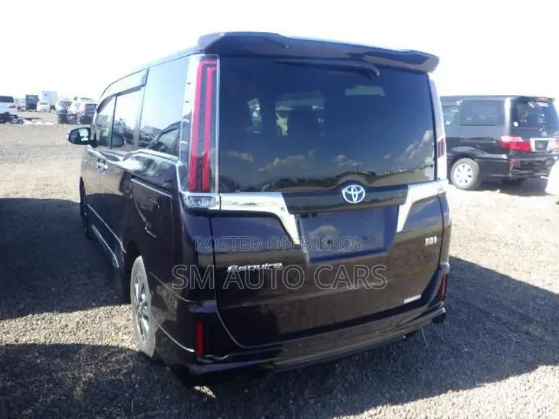 Toyota Esquire Hybrid Gi Blackish 2020