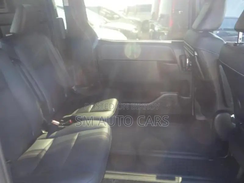 Toyota Esquire Hybrid Gi Blackish 2020