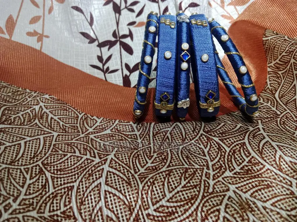 চুড়ি বিক্রি