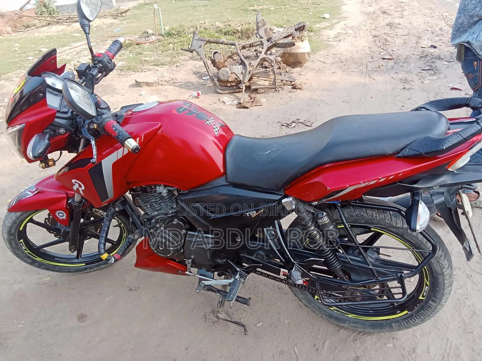 TVS Apache RTR 2016