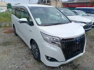 Toyota Esquire Hybrid Gi Premium 2020