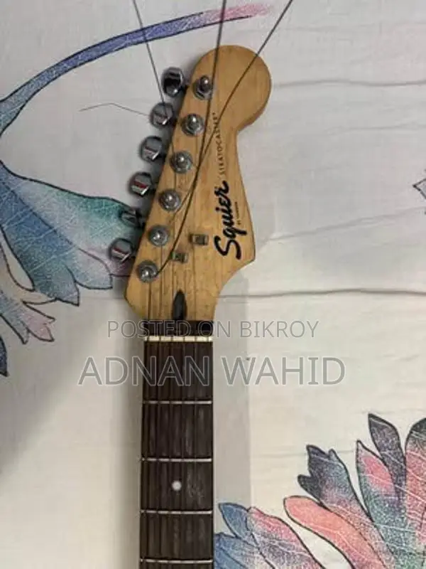 Fender Squier Stratocaster (Single Coil) Electric Guitar