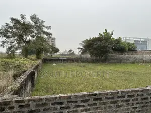 7.5 Katha Plot || P Block || South Facing