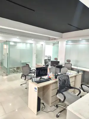 রাজউক অনুমোদিত সম্পূর্ণ ফার্নিশড ১০০% কমার্শিয়াল স্পেস এবং ভালো লোকেশন