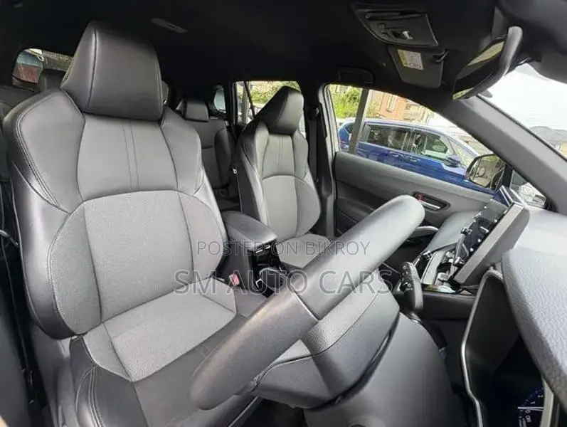 Toyota Corolla Cross Z Black Hardtop 2022