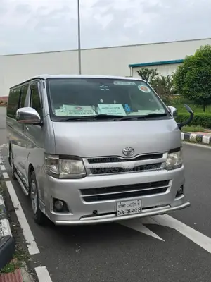 Hiace ভাড়ার জন্য