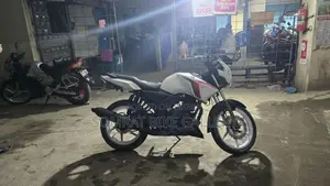 TVS Apache RTR . 2017